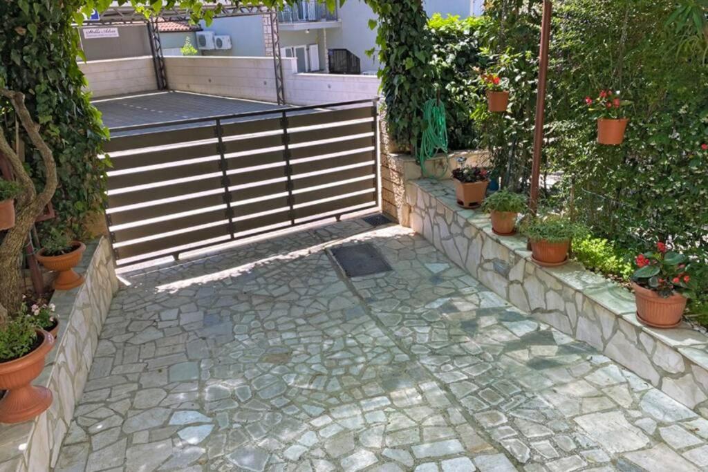 Cozy Apartment Alma, Two Steps From The Sea Medulin Exterior photo